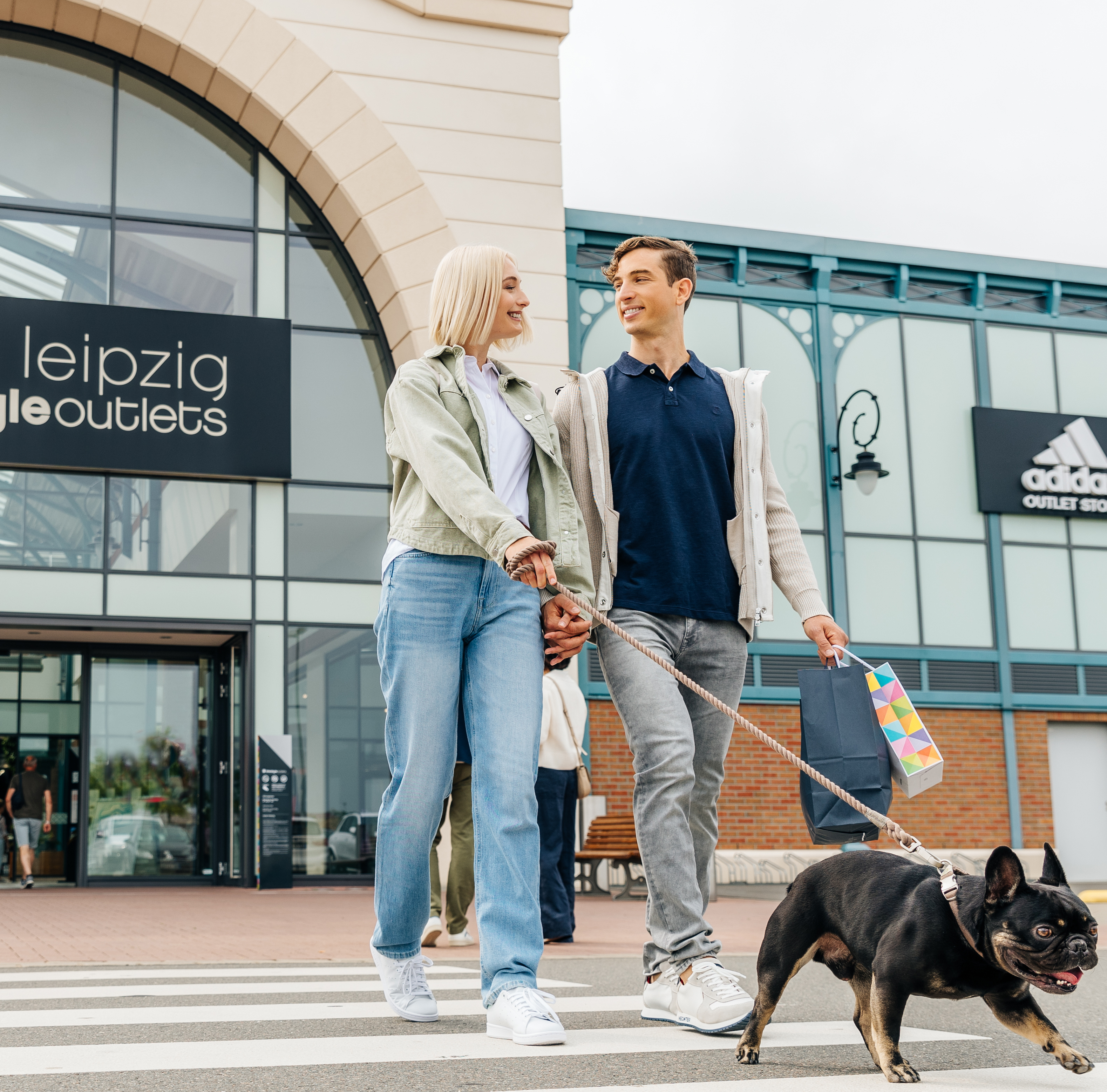 Center, couple with dog, shopping